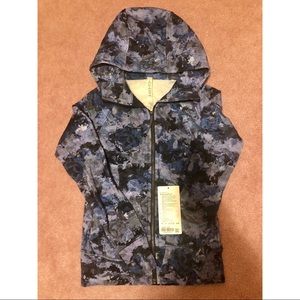 Lululemon Scuba Hoodie Size 4 Screen Camo Multi